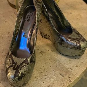 Women’s Size 9 Carlos by Carlos Santana